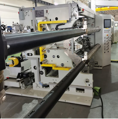 Renkli dokunmatik ekran Beyaz Kesme Rewinder Makine Substrate PET+Cu OPP+Cu PET+Al